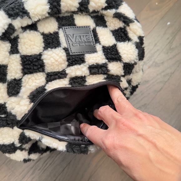 Vans black white faux fur mini backpack - Picture 2 of 5